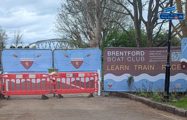 Brentford Boat Club hoardings 
