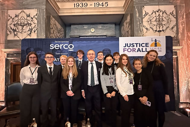 Andy Slaughter MP meets young volunteers from Hammersmith and Chiswick 