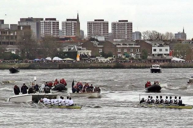 See the race from Chiswick Pier 