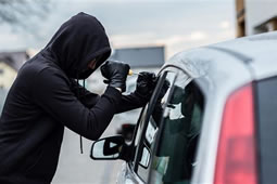 Spike in Vehicle Break-Ins Prompts Police Warning in Chiswick
