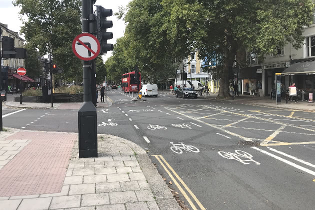 Cycleway 9 at the junction with Turnham Green Terrace 
