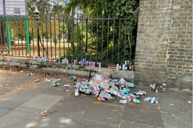 Litter by Gunnersbury Park wall 