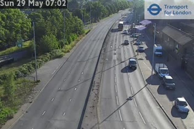 The empty eastbound lane on A4 from Hogarth Roundabout