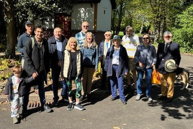 Andy Slaughter MP,&nbsp;Cllr Salman Shaheen and his son Alexander, Trust Director Kathleen Healy and volunteers 