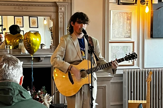 Harry Robinson at the George & Devonshire