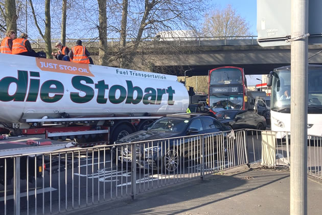 Protestors on fuel truck at Chiswick Roundabout