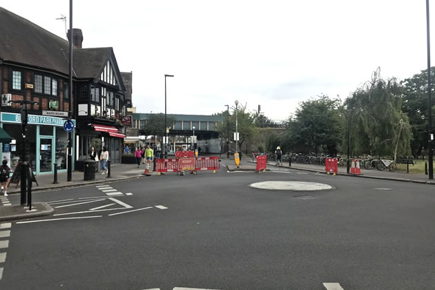 Turnham Green Terrace closed at Bedford Corner 