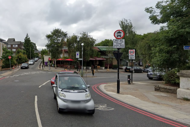 Access to Strand on the Green is restricted by Kew Bridge