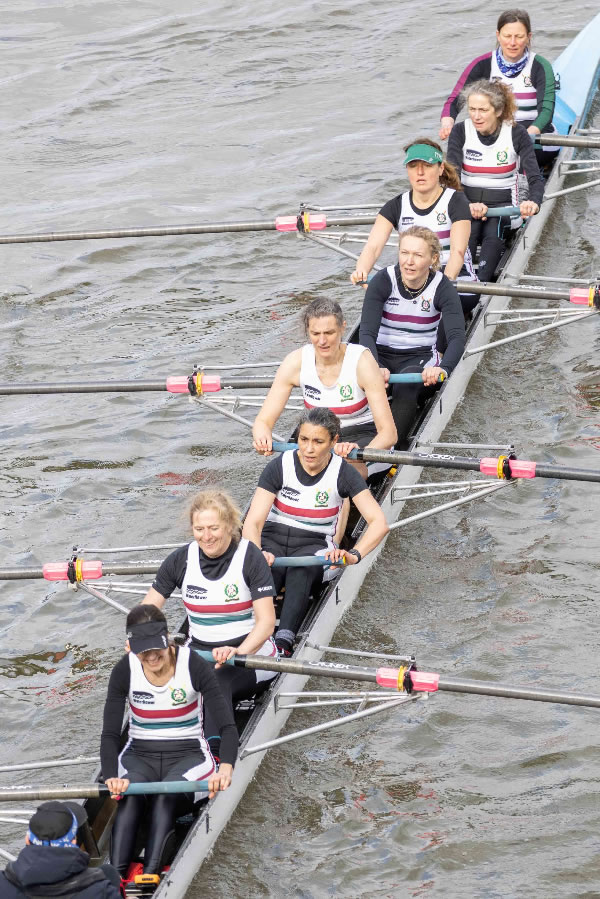 Thames Tradesmen’s Novice Women crew in action (L to R): Michael Tchoubouroff (cox), Louise Martin, Francesca Streeter, Jackie Marie, Isabelle Meron, Kasia Wroblewska, Hana Fegutova, Adela Williams, Sophie Mandler