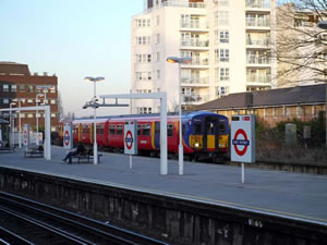 image of train station platform 