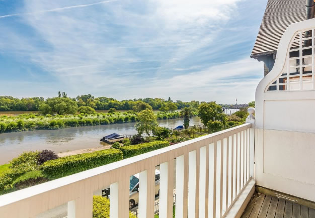 View from The Tides on Chiswick Mall which went for £4,000,000 