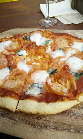 pizza at EPT