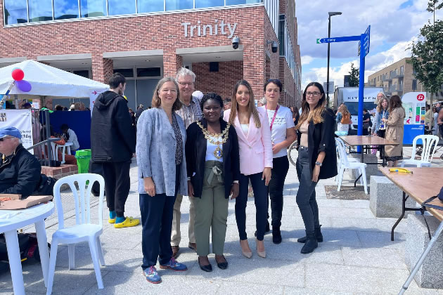 Fleur Anderson with Councillor Graeme Henderson, Mayor of Wandsworth, Councillor Juliana Annan, Rosena Allin-Khan MP, Councillor Judi Gasser and Councillor Kate Forbes 