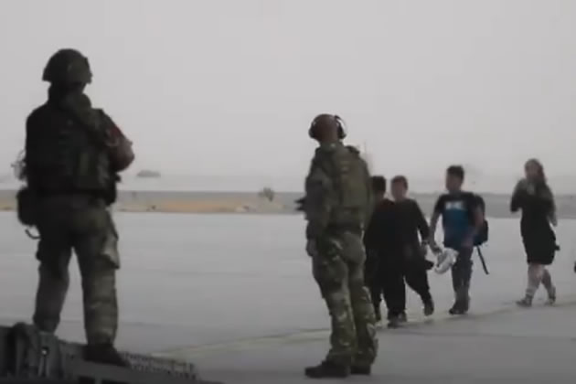 British troops help evacuate Afghan families from Kabul
