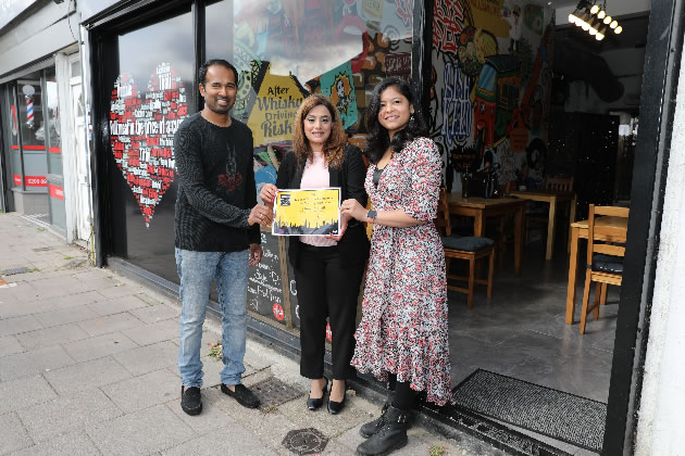 Cllr Samia Chaudhary meets the owners of Humble Thali 