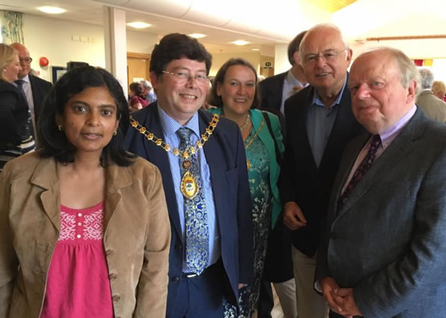 rupa huq and dignatories at 30th anniversary of meadow hospice
