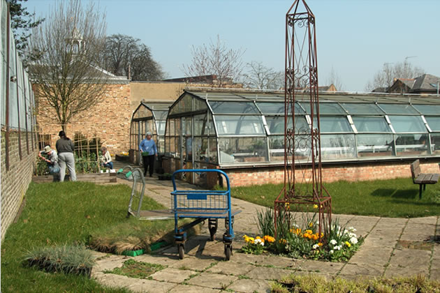 The Ravenscourt Park glasshouses 