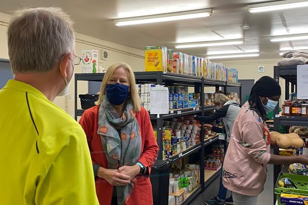 Ruth Cadbury MP visits a foodbank in Brentford 