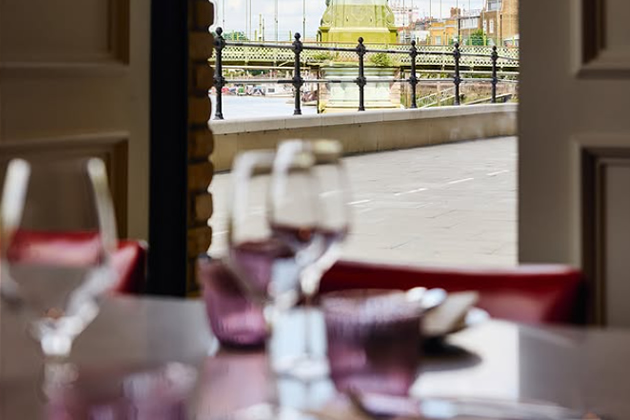 Sam’s Riverside Opens Terrace with Pommery Champagne