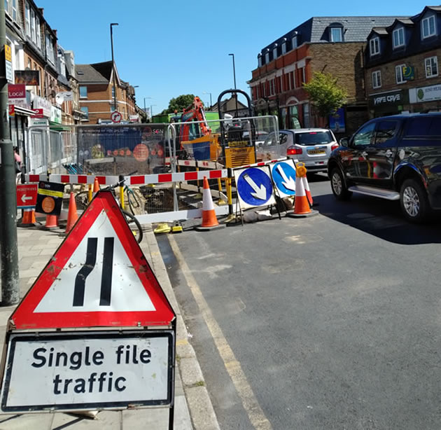 Picture: The Wimbledon gas pipeline works reducing the two lanes at the traffic lights to one lane.